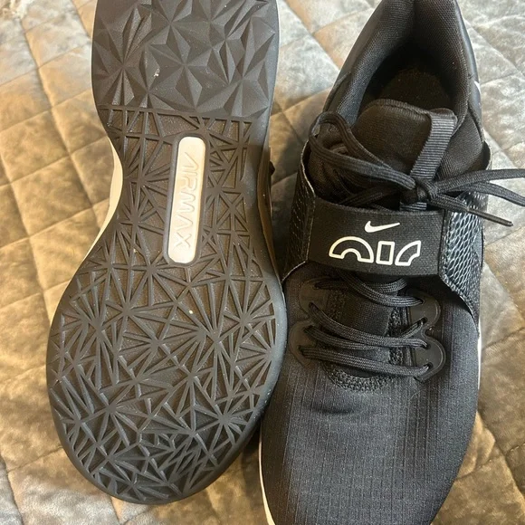 Women's Air Max Bella TR 5 Training Sneakers from Finish Line - Picture 5 of 5